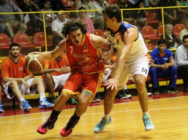 Sarmiento volvi� a ganar, igual� la serie y va por la haza�a