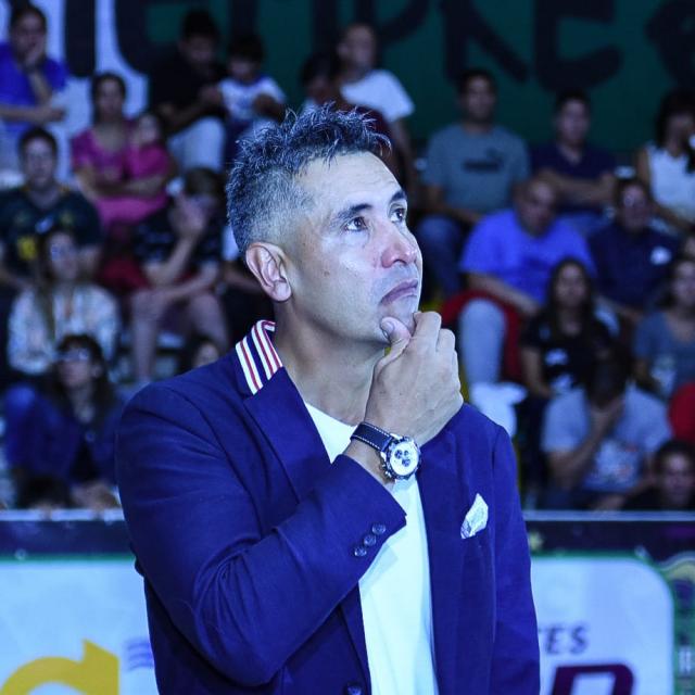 Retiro de camisetas de Cocha y Mold y la depedida de Cifu